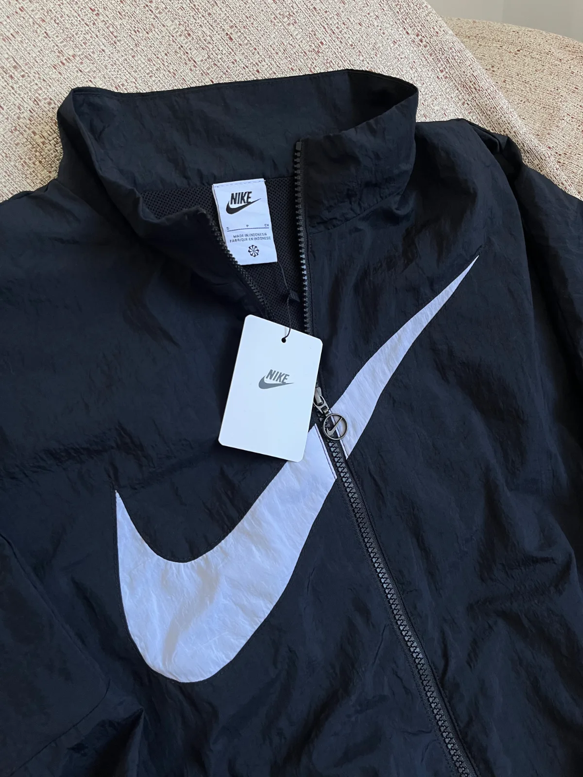 NIKE BIG LOGO - WHITE / BLACK, detalle 3